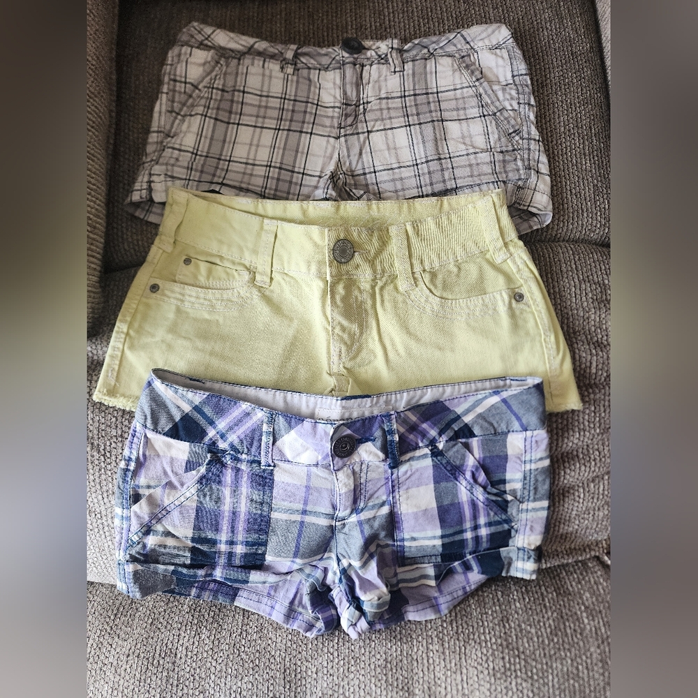 Plaid and Solid shorts Set